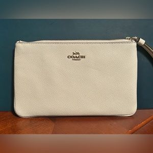 Coach Corner Zipper Wristlet - White